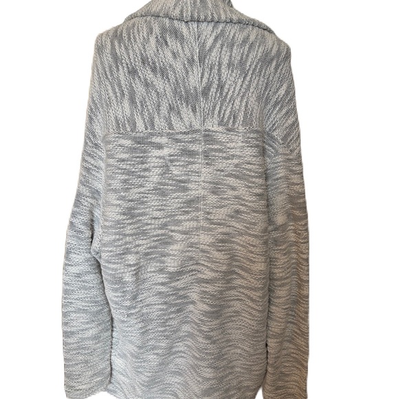 Women's Gray Sweater - Picture 4 of 8